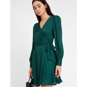 Banana Republic stunning emerald Satin Wrap Dress NWT Size 12